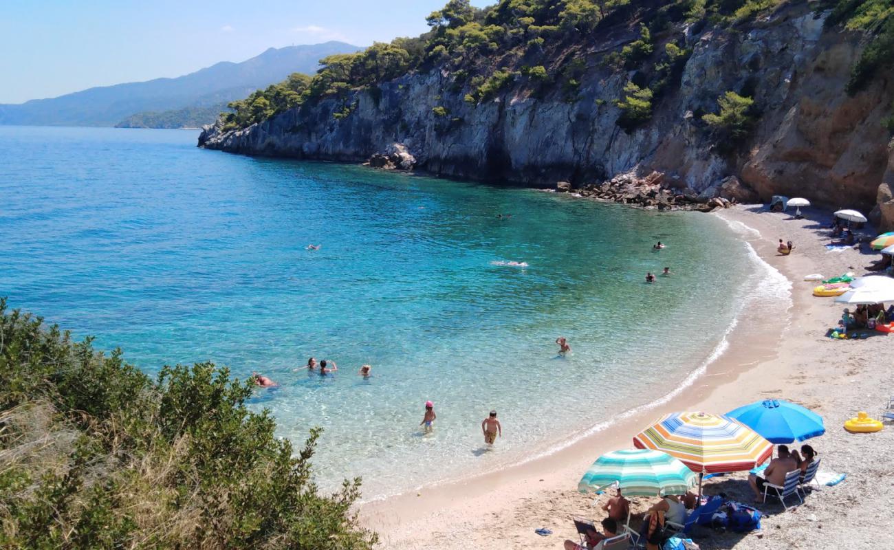 Photo of Mikrá stravá beach with light fine pebble surface