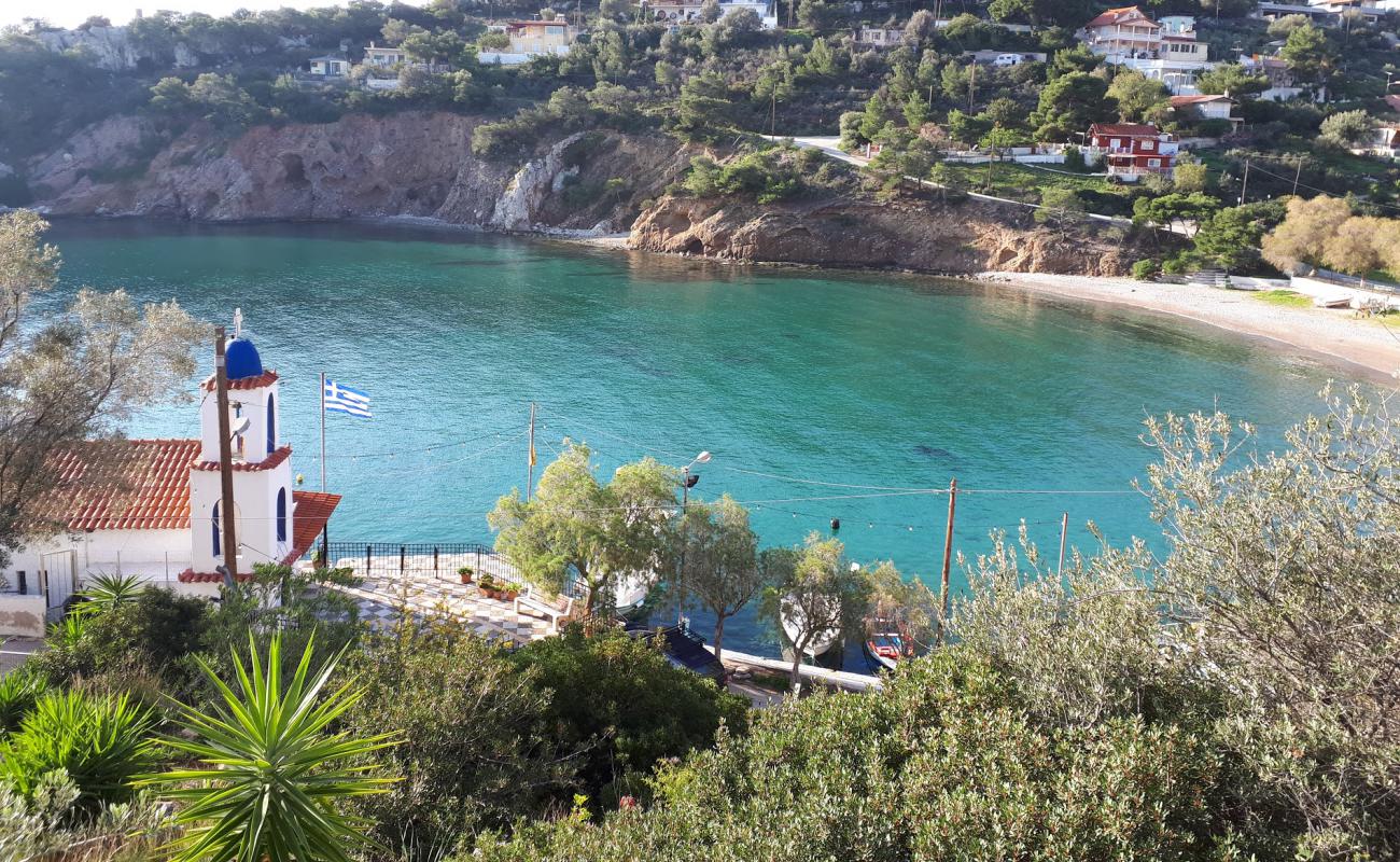 Photo of Ntoulapi with light sand &  pebble surface