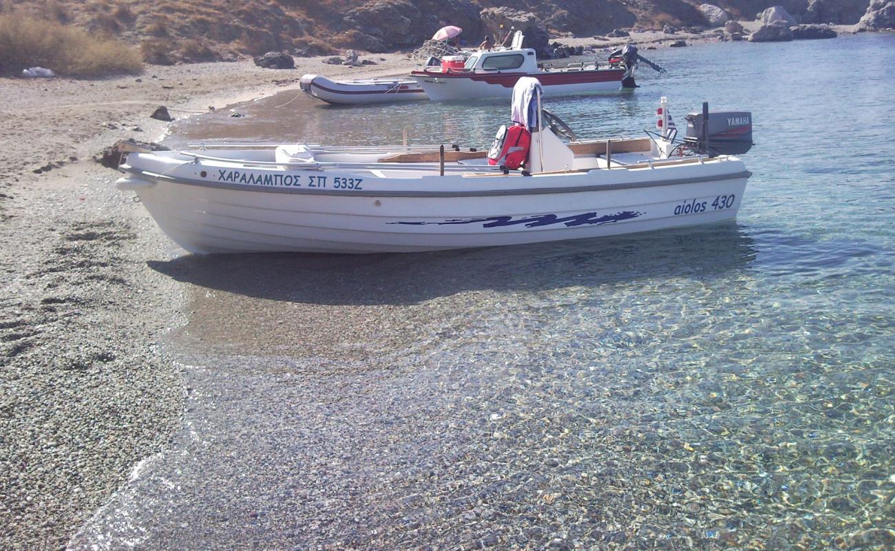 Photo of Paralia Arsidas with brown pebble surface