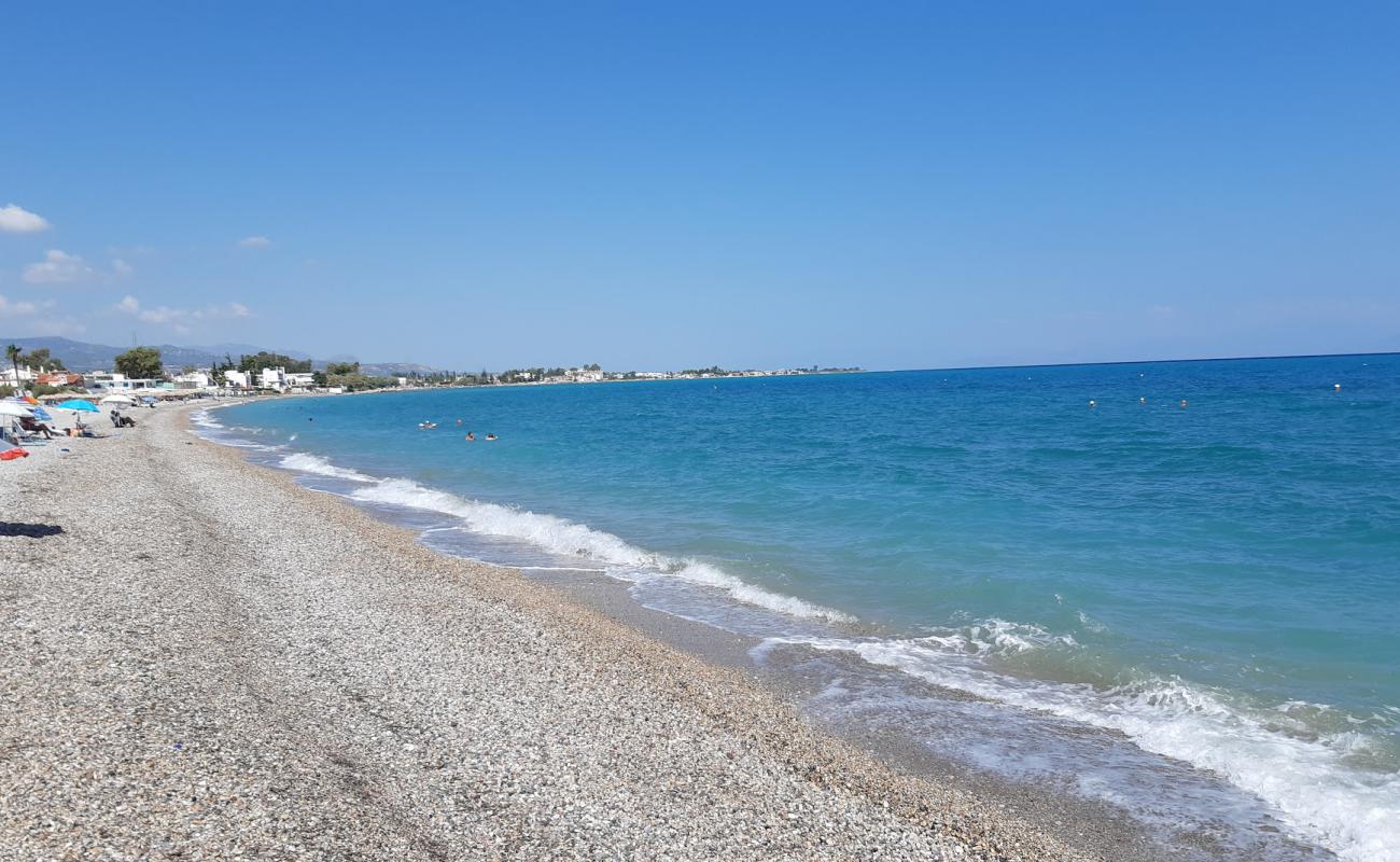 Photo of Paralia Vrachatiou with light pebble surface