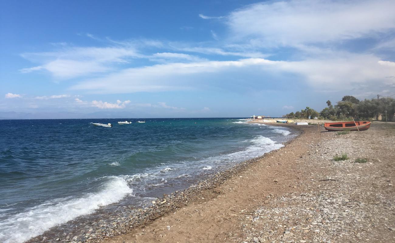 Photo of Paralia Digelotika II with brown pebble surface