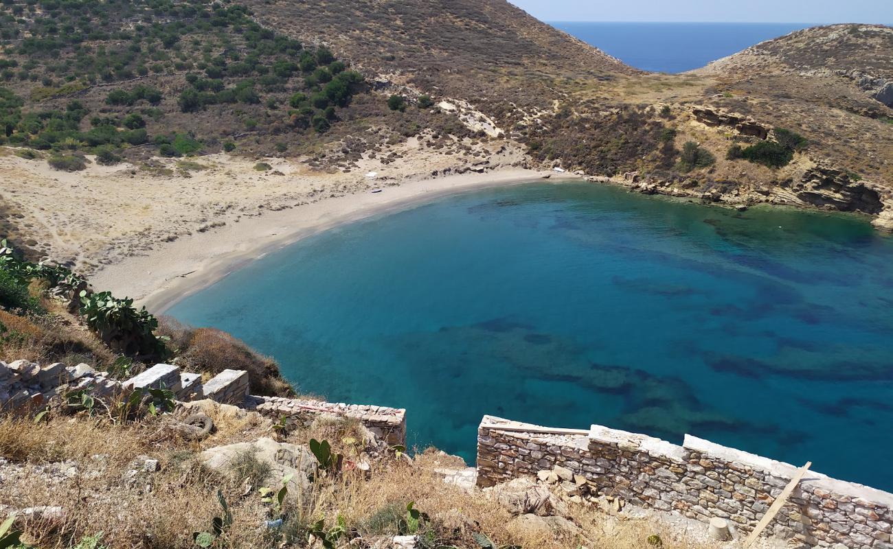 Photo of beach cape Matapan with gray sand surface