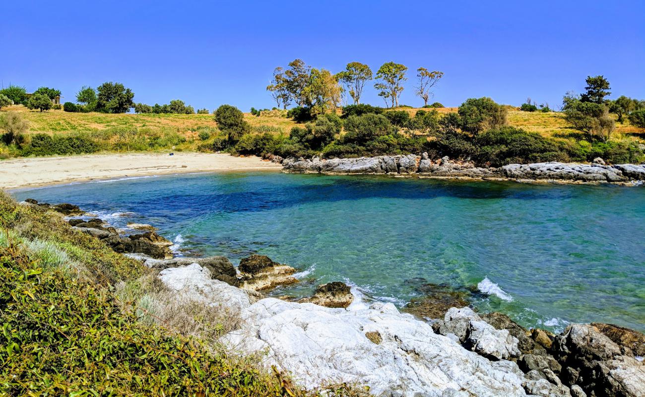 Photo of Glossa beach with bright fine sand surface