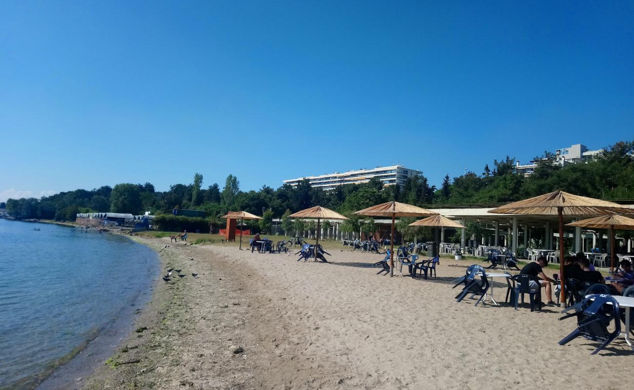 Photo of Aretsou beach with brown sand surface