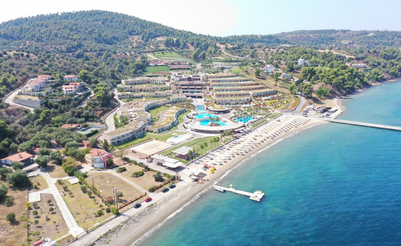 Photo of Miraggio beach with bright sand surface