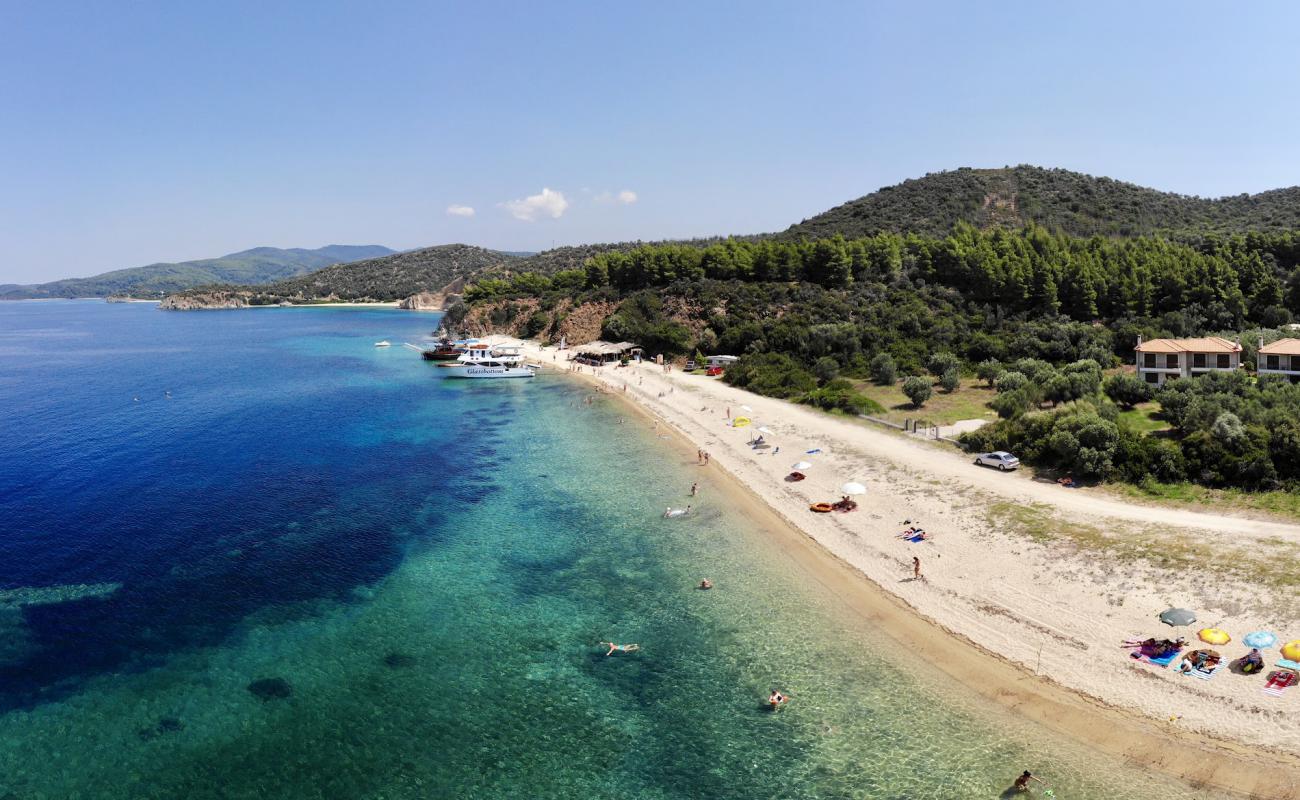 Photo of Paralia Aretes with bright sand surface