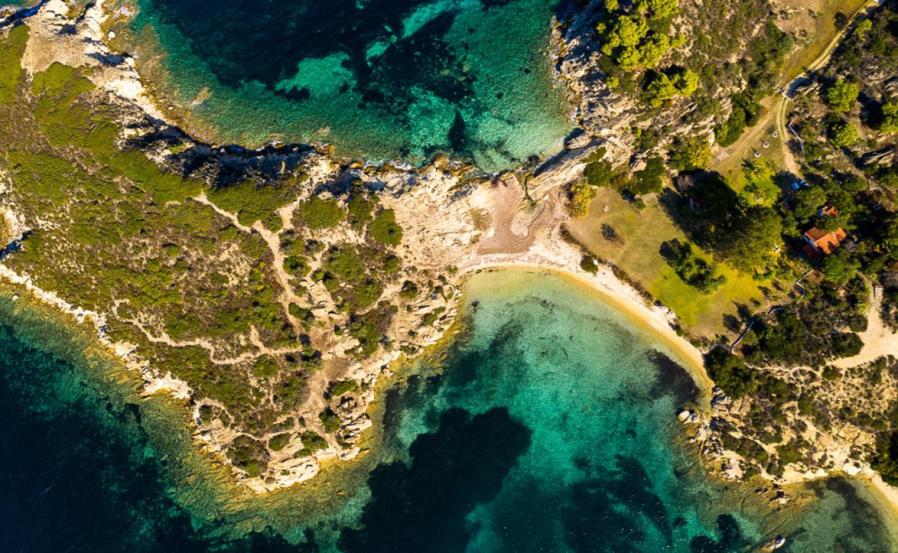 Photo of Latoura beach II with bright sand surface