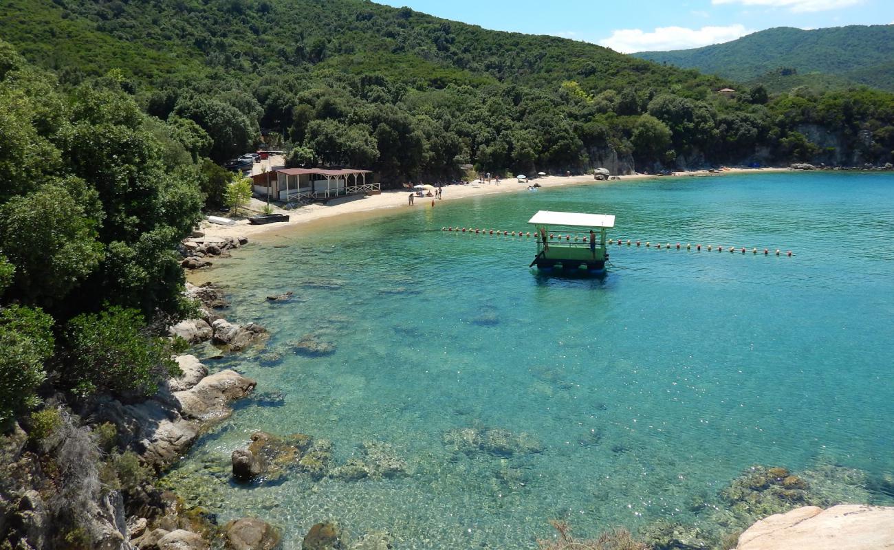 Photo of Paralia Vinia with bright sand surface