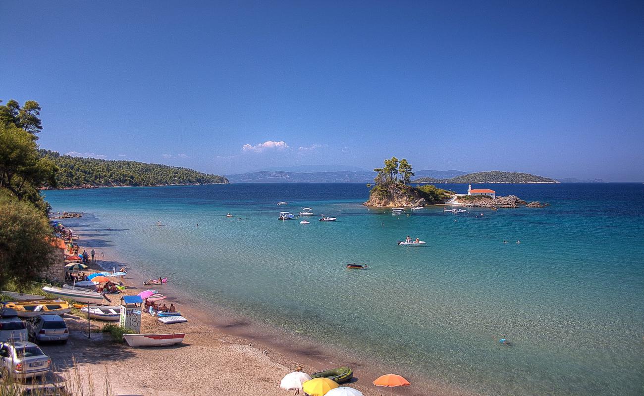 Photo of Elinika beach with bright sand surface