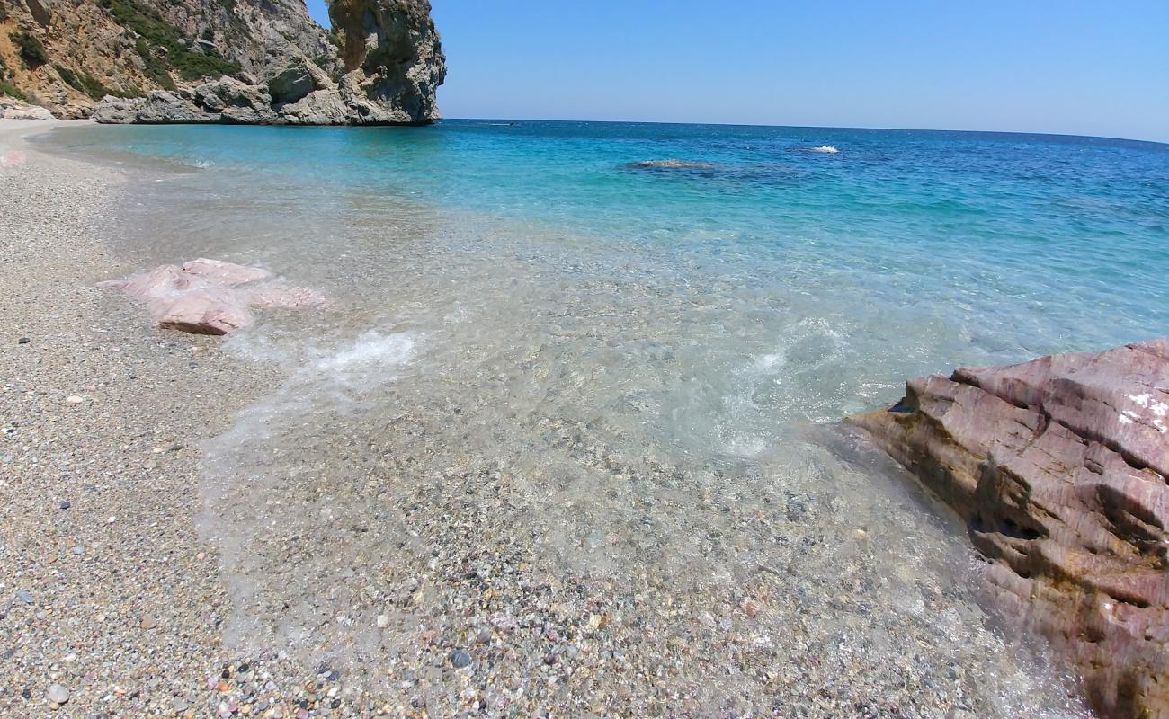 Photo of Kalami beach with gray fine pebble surface