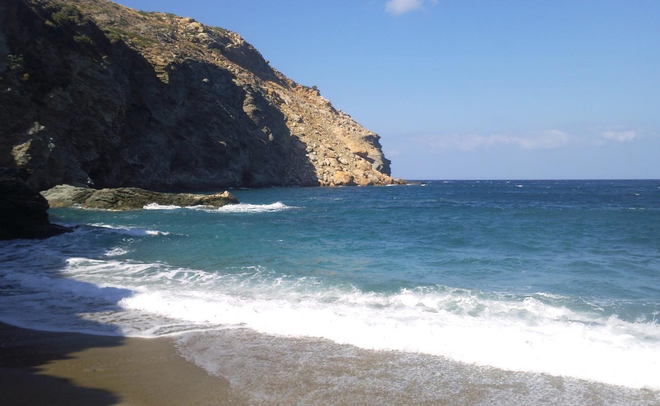 Photo of Spilitses beach with bright shell sand surface