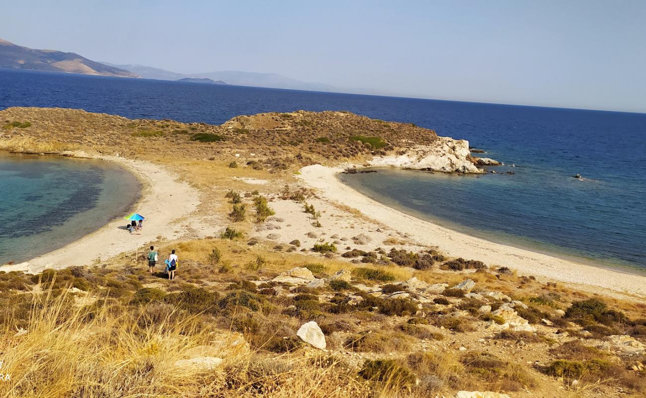 Photo of Kolona Paximadas with bright sand surface