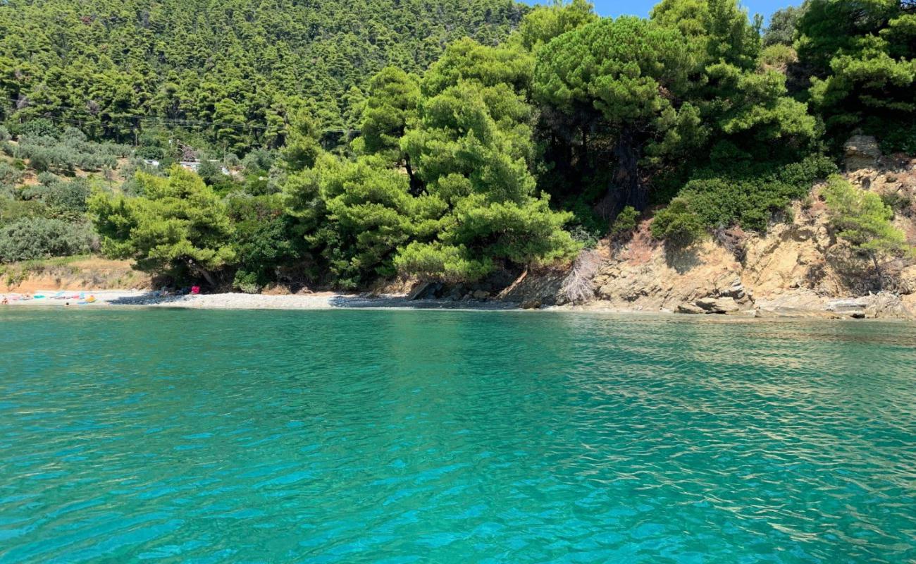 Photo of Karkatzuna beach with light fine pebble surface