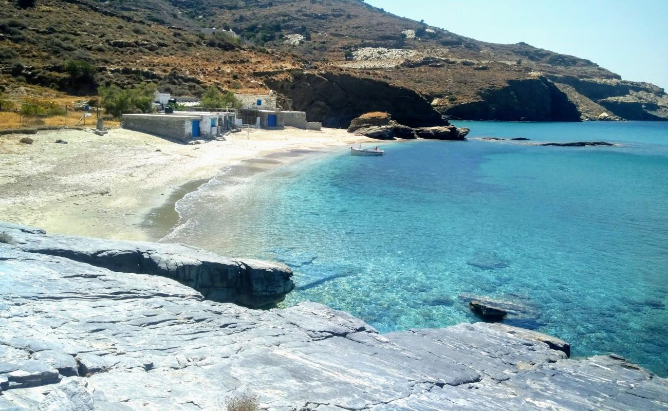 Photo of Paralia Plaka with bright sand surface