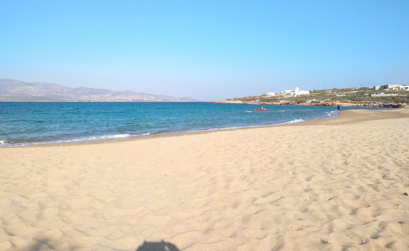 Photo of Glyfa beach with brown sand surface