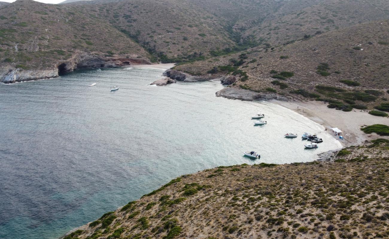 Photo of Paralia Makronissos with light fine pebble surface