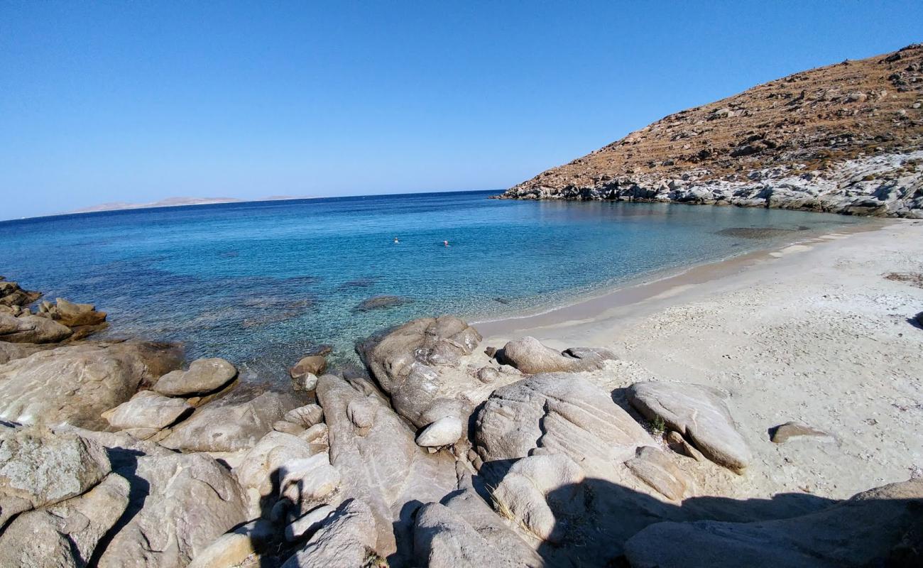 Photo of Kapari beach with bright sand surface