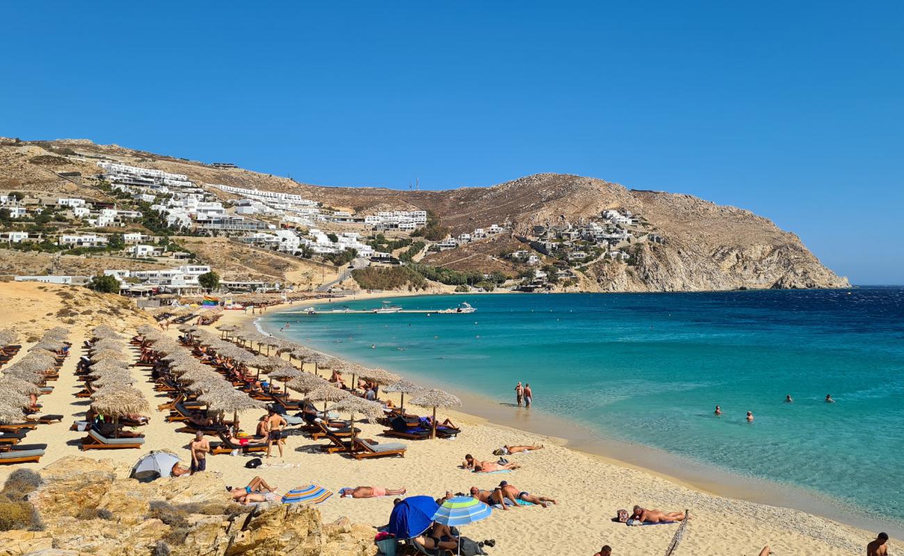 Photo of Elia beach with brown fine sand surface