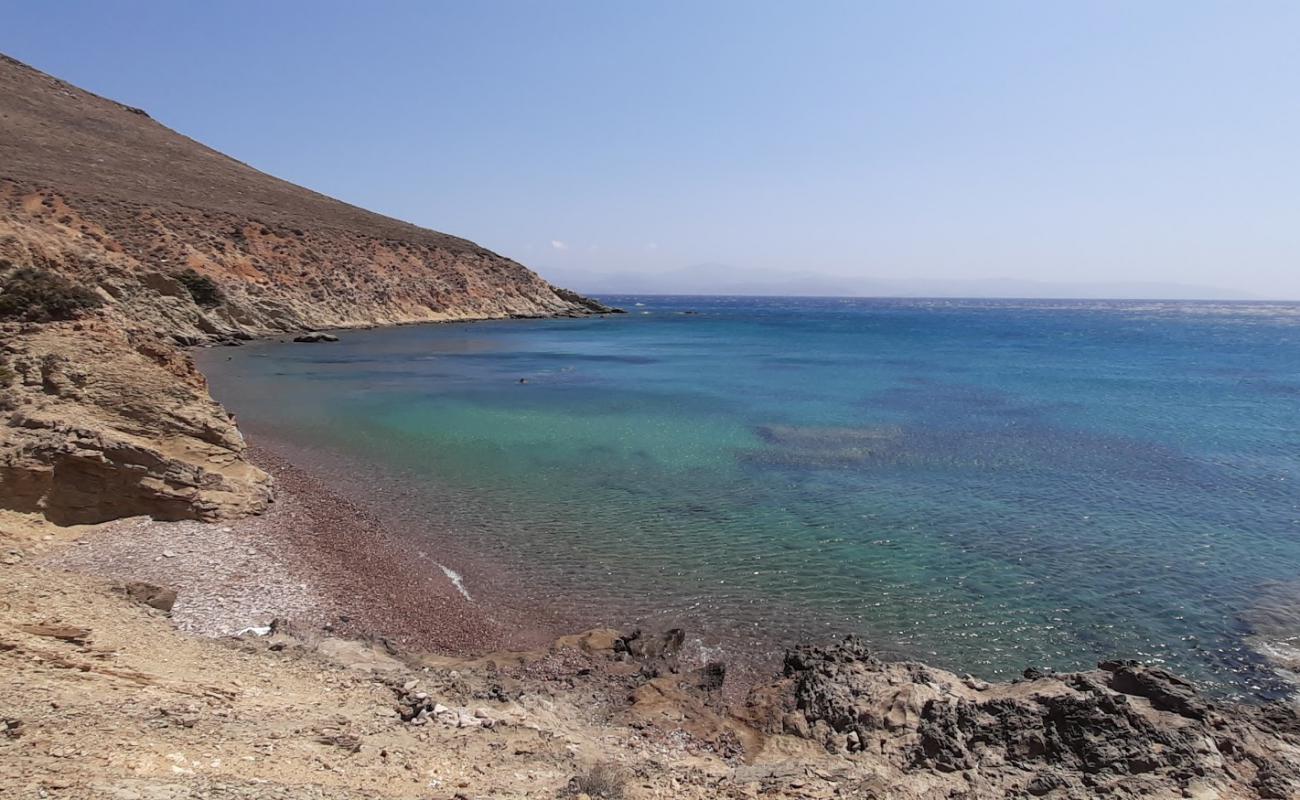 Photo of Ubini beach with gray pebble surface