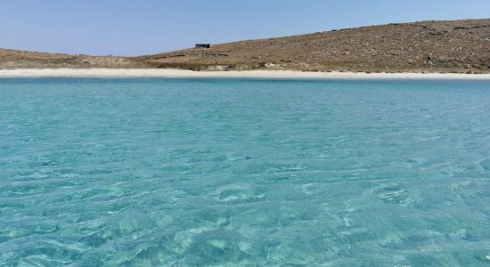 Skínos beach