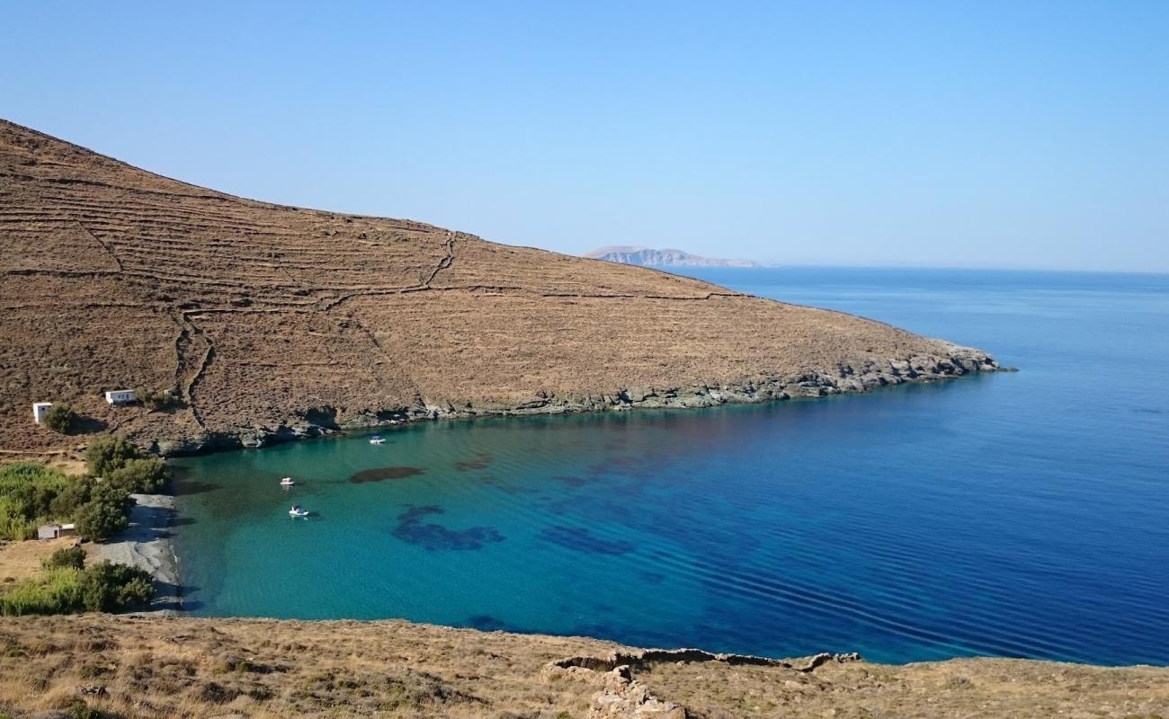 Photo of Kéntarchos beach with gray pebble surface