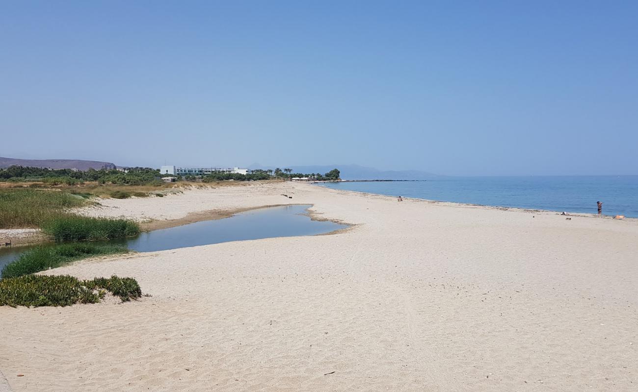 Photo of Aposelemi Beach with brown sand surface