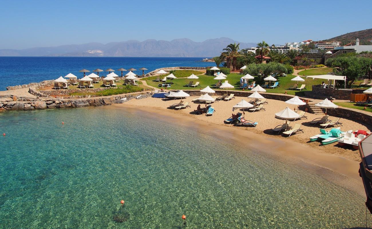 Photo of Elounda Beach II with brown fine sand surface