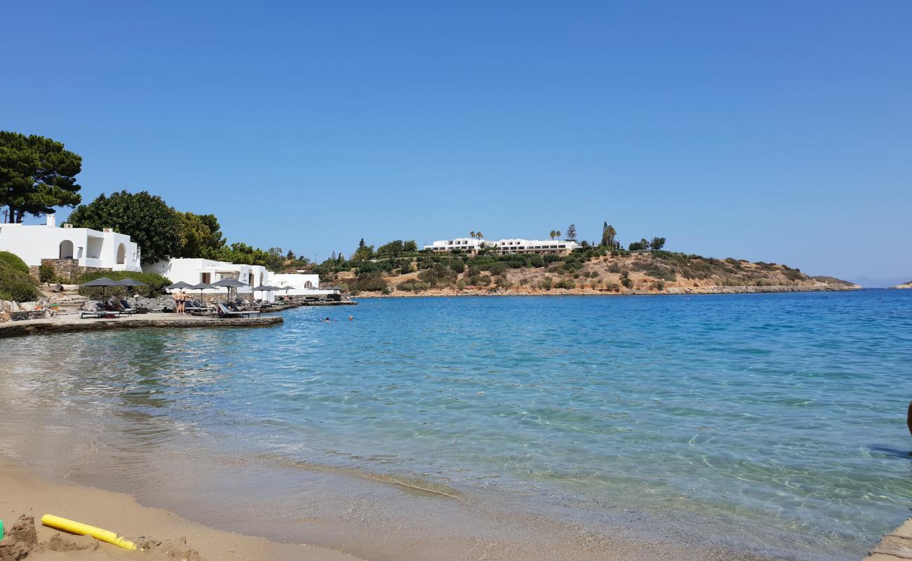 Photo of Minos Beach with brown sand surface