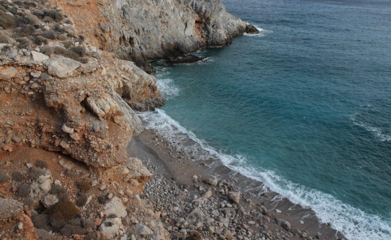 Photo of Wall of Taichida with bright sand & rocks surface