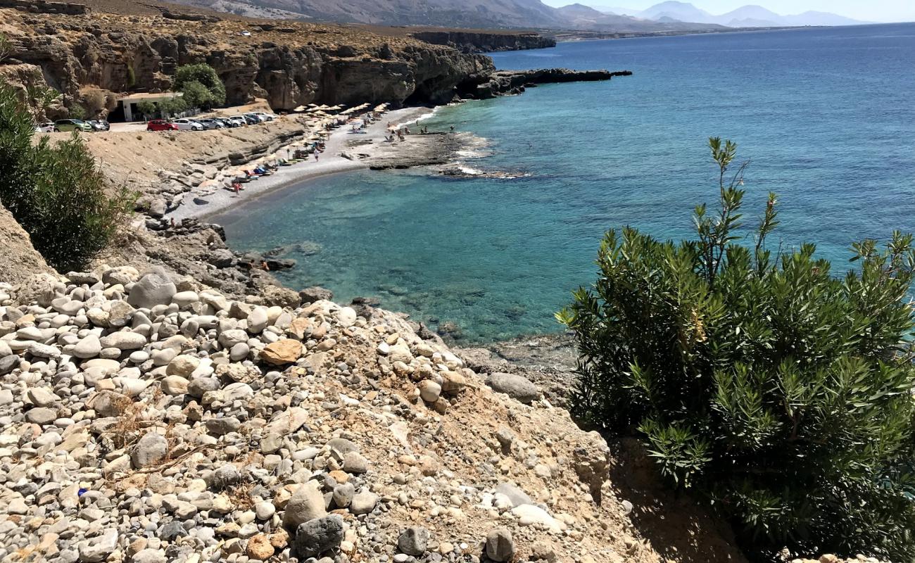 Photo of Filaki beach with gray fine pebble surface