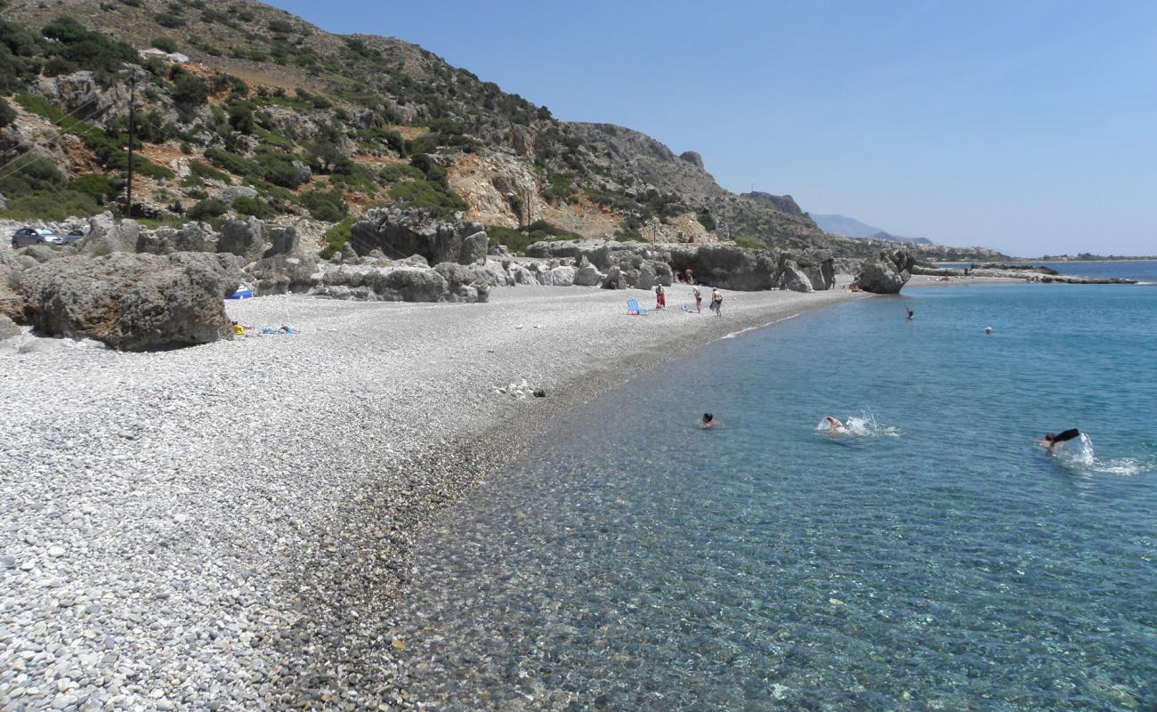 Photo of Karavopetra beach with gray pebble surface