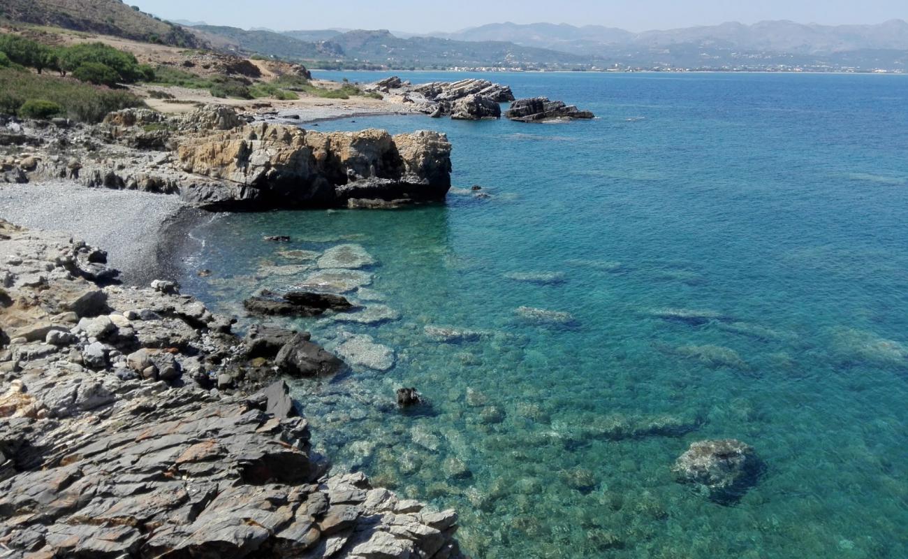 Photo of Honi beaches with rocks cover surface