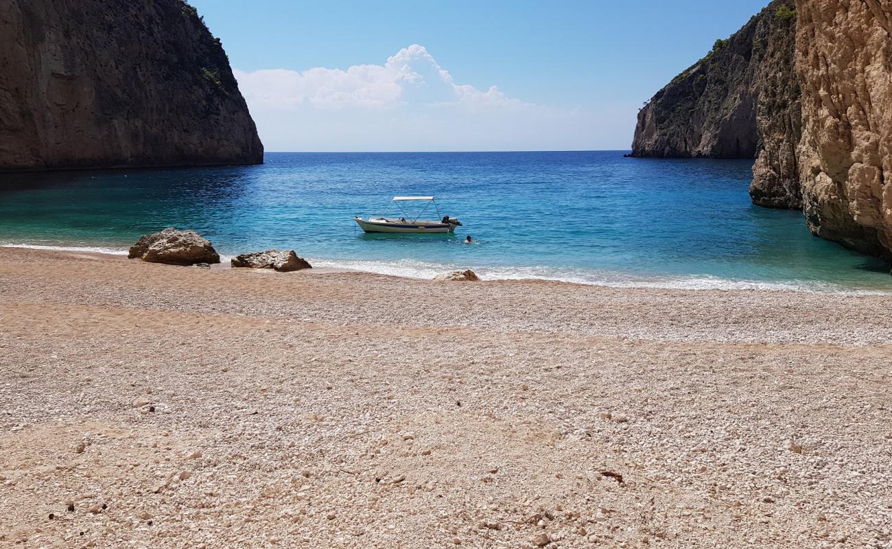 Photo of Shiza oil beach with light fine pebble surface