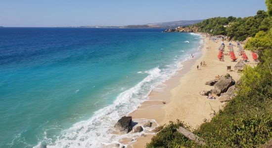 Makris Gialos beach