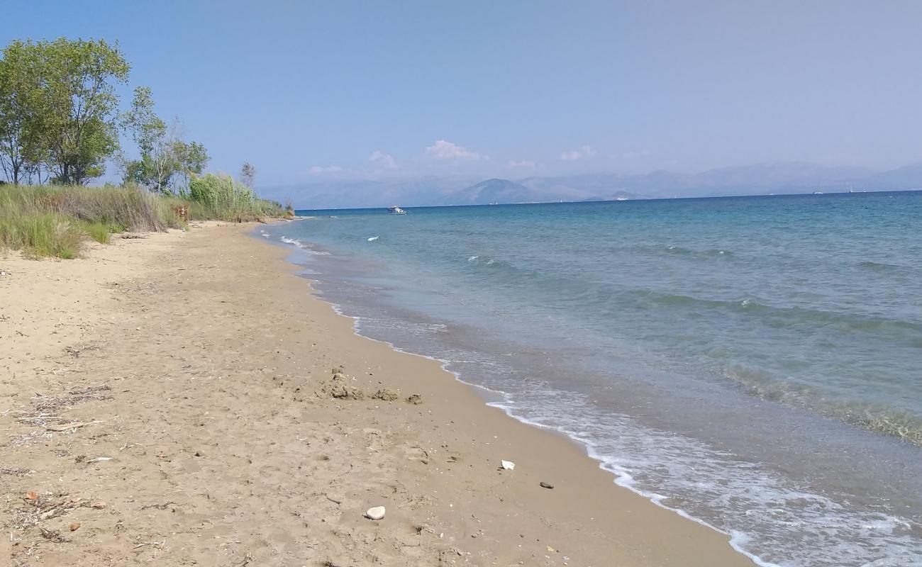 Photo of Skaloma beach II with brown fine sand surface