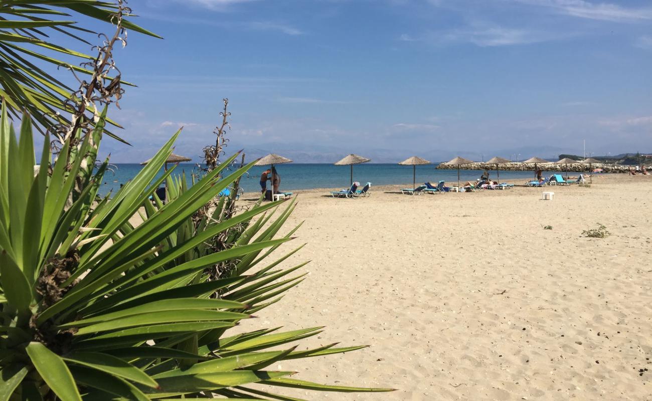 Photo of Astrakeri beach with brown sand surface