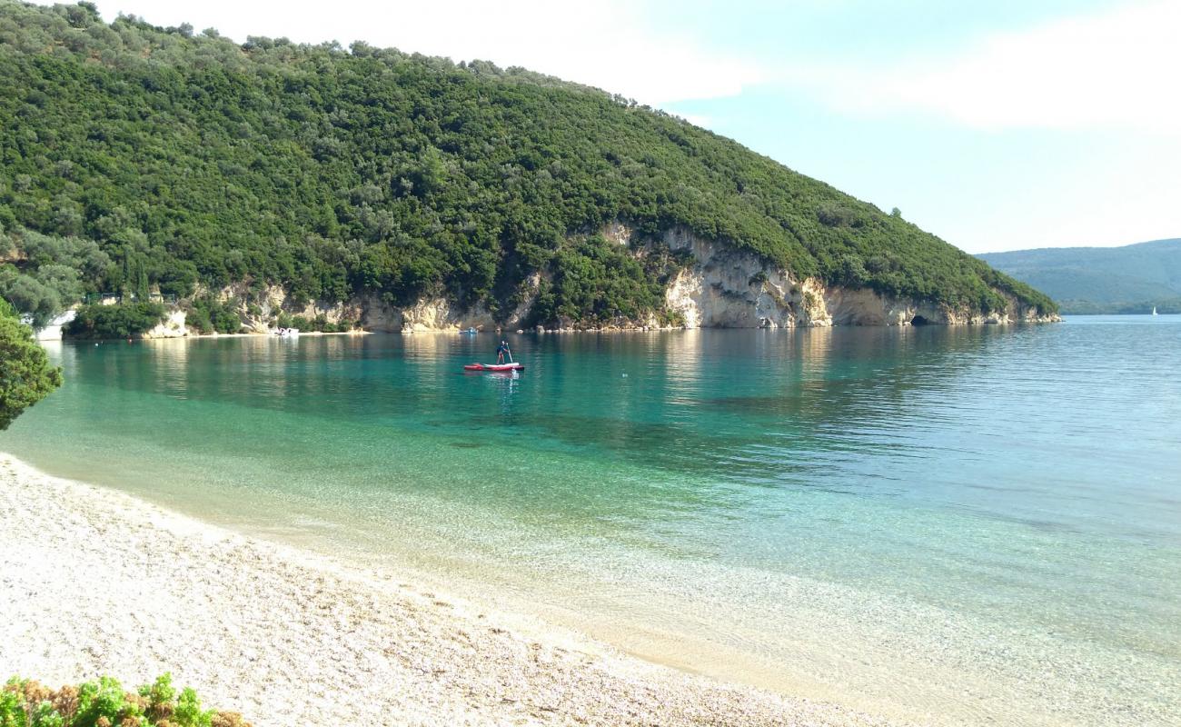 Photo of Desimi Beach with brown fine pebble surface