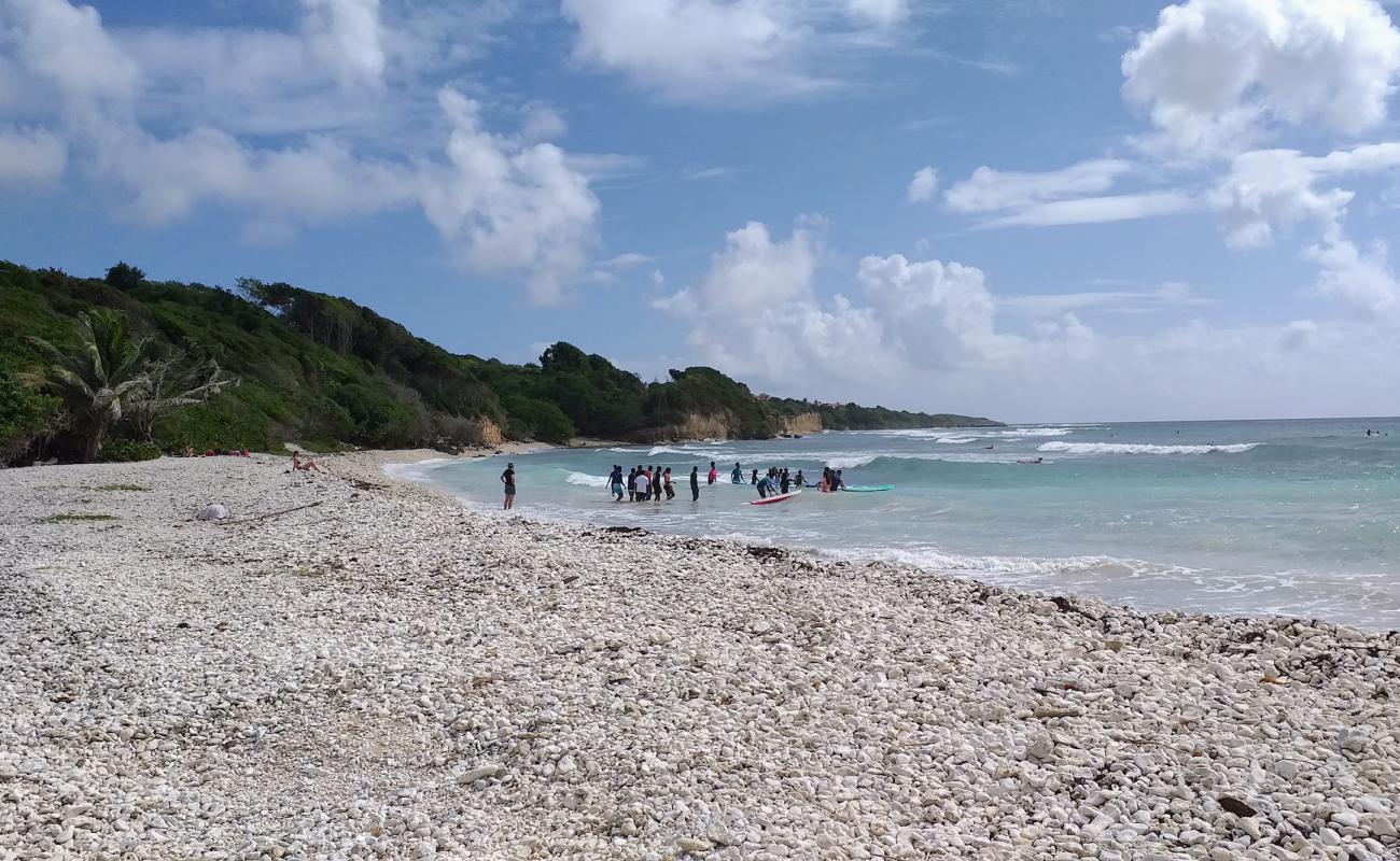 Photo of Plage de Gros Sable with light pebble surface