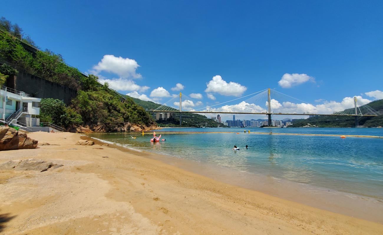 Photo of Hoi Mei Wan Beach with bright sand surface