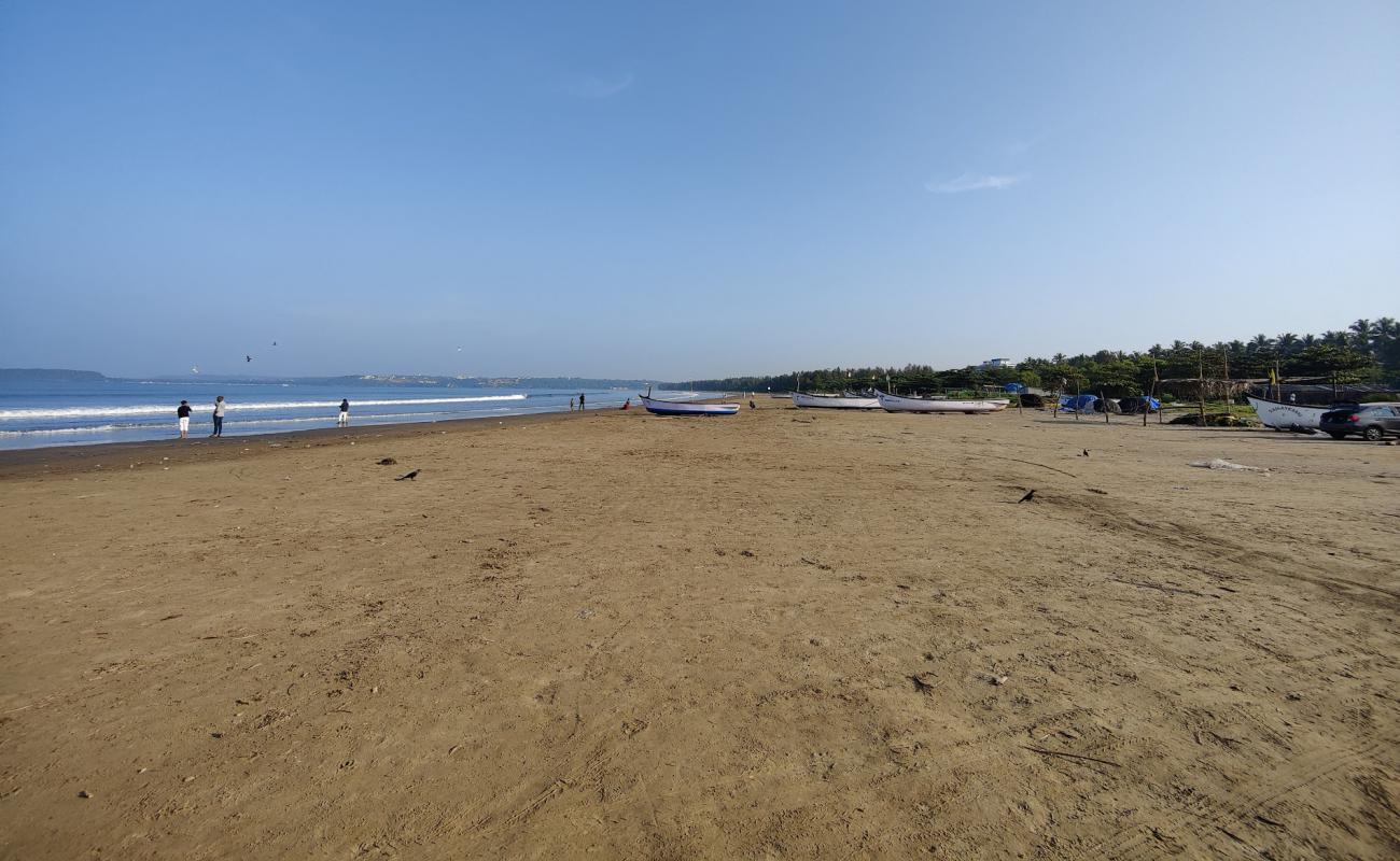 Photo of Caranzalem Beach with bright sand surface