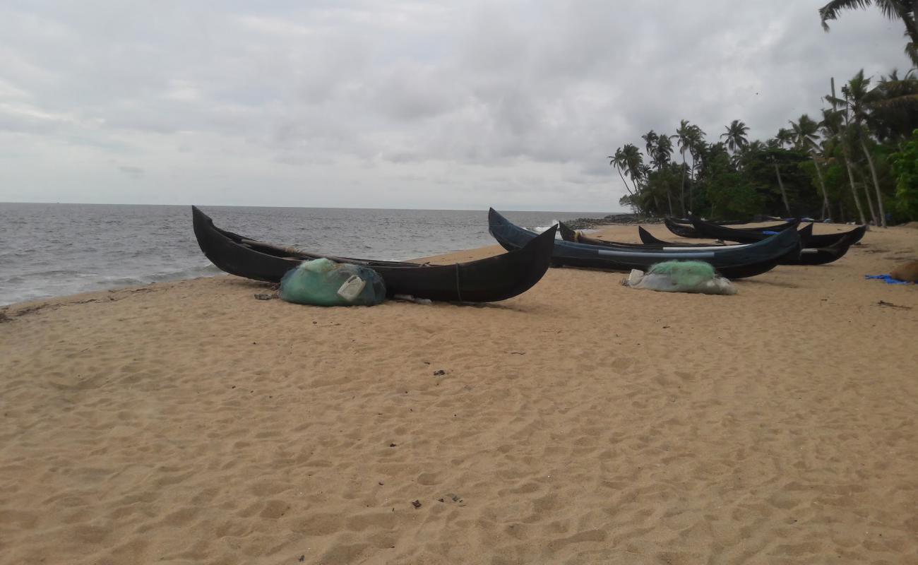 Photo of Puthiya Beach with bright sand surface