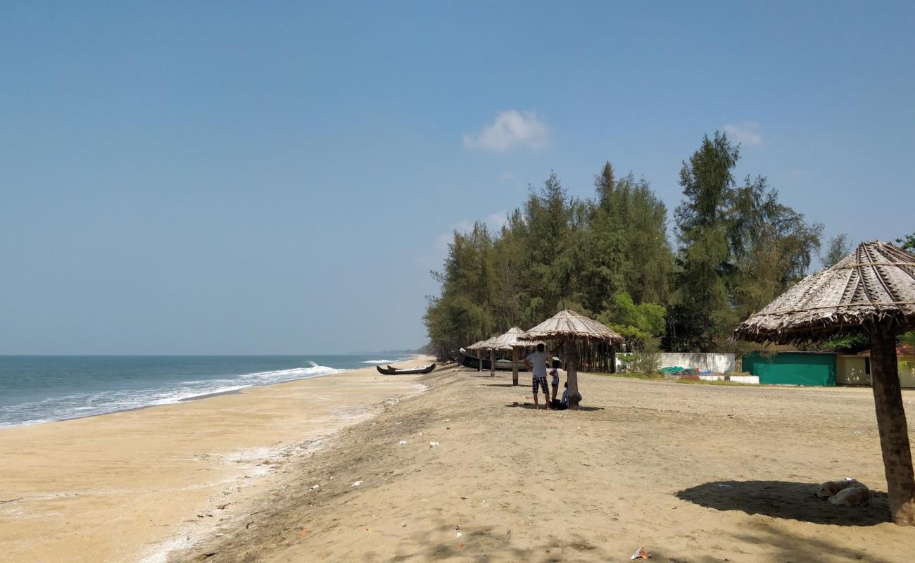 Photo of Kuzhuppilly Beach with bright sand surface