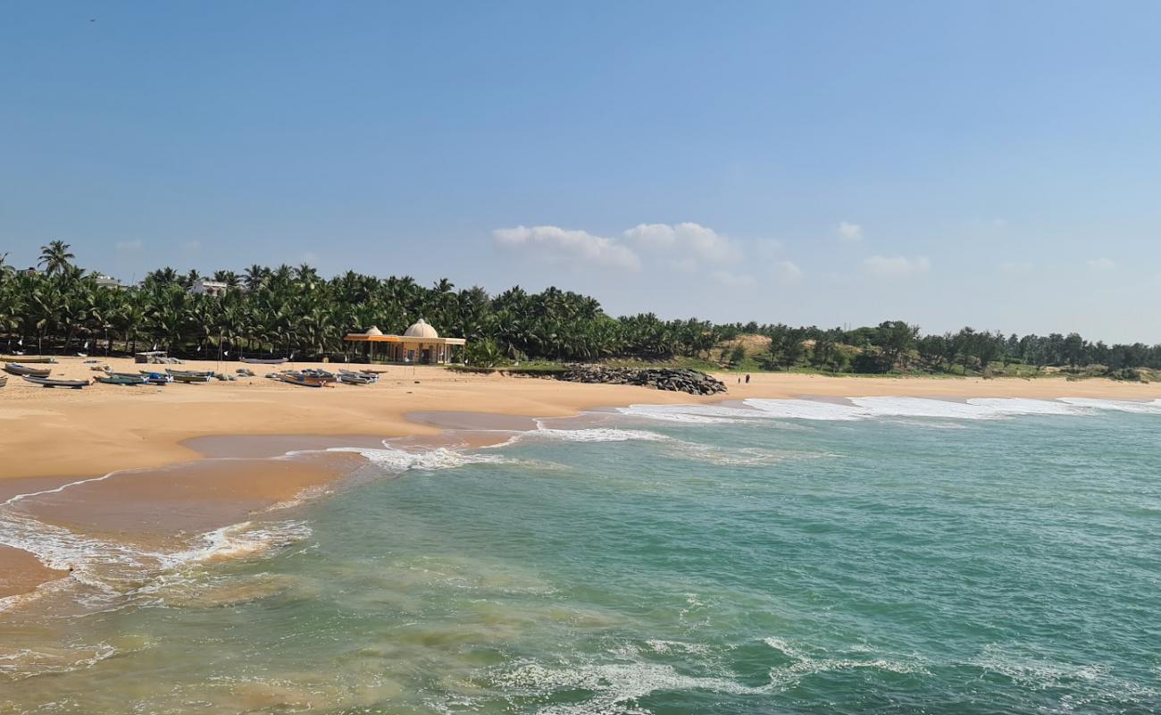 Photo of Periyakadu Beach with bright fine sand surface