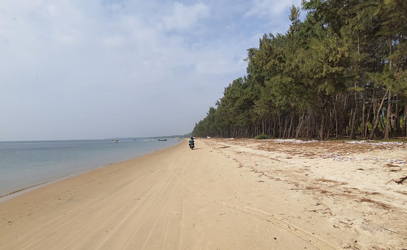 Photo of Muthupettai Cruz Fernandez Beach with bright sand surface