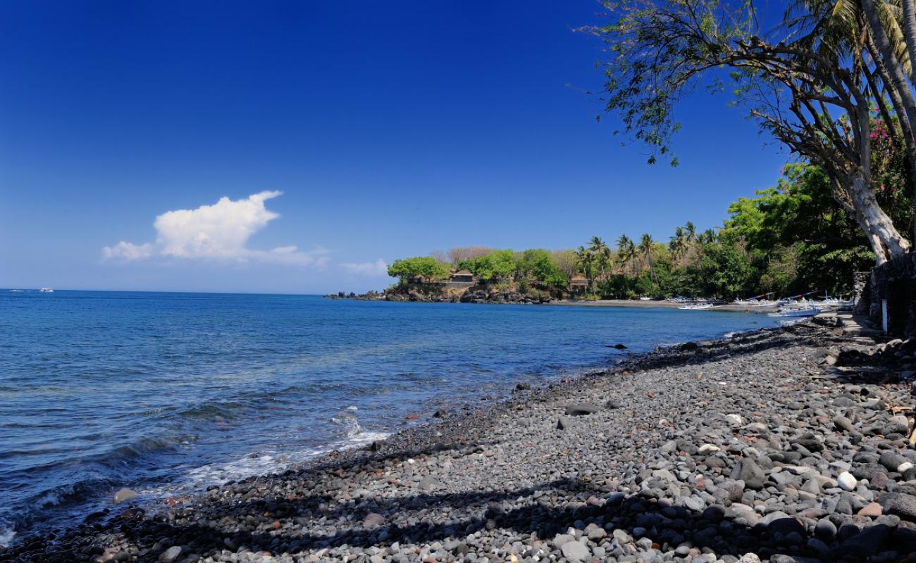 Photo of Tulamben Beach II with gray pebble surface