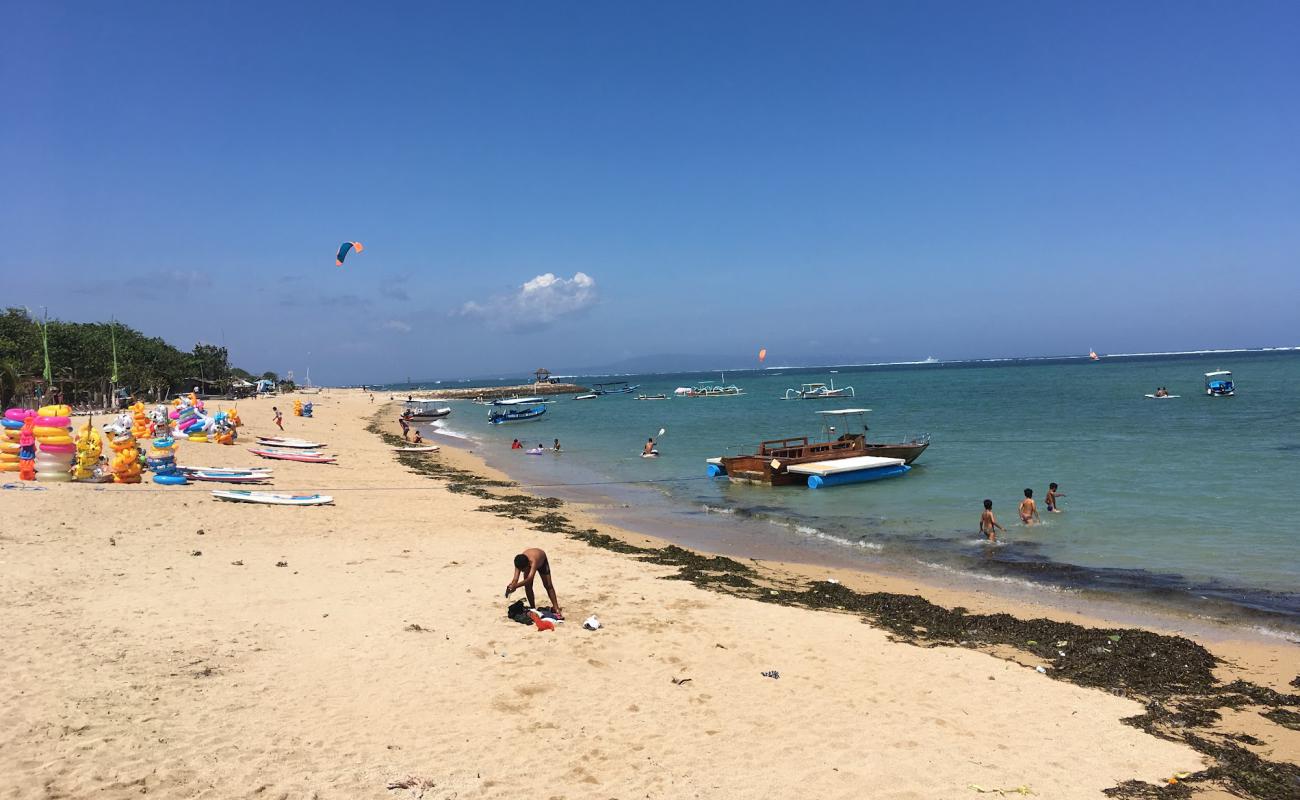 Photo of Mertasari Beach with bright sand surface