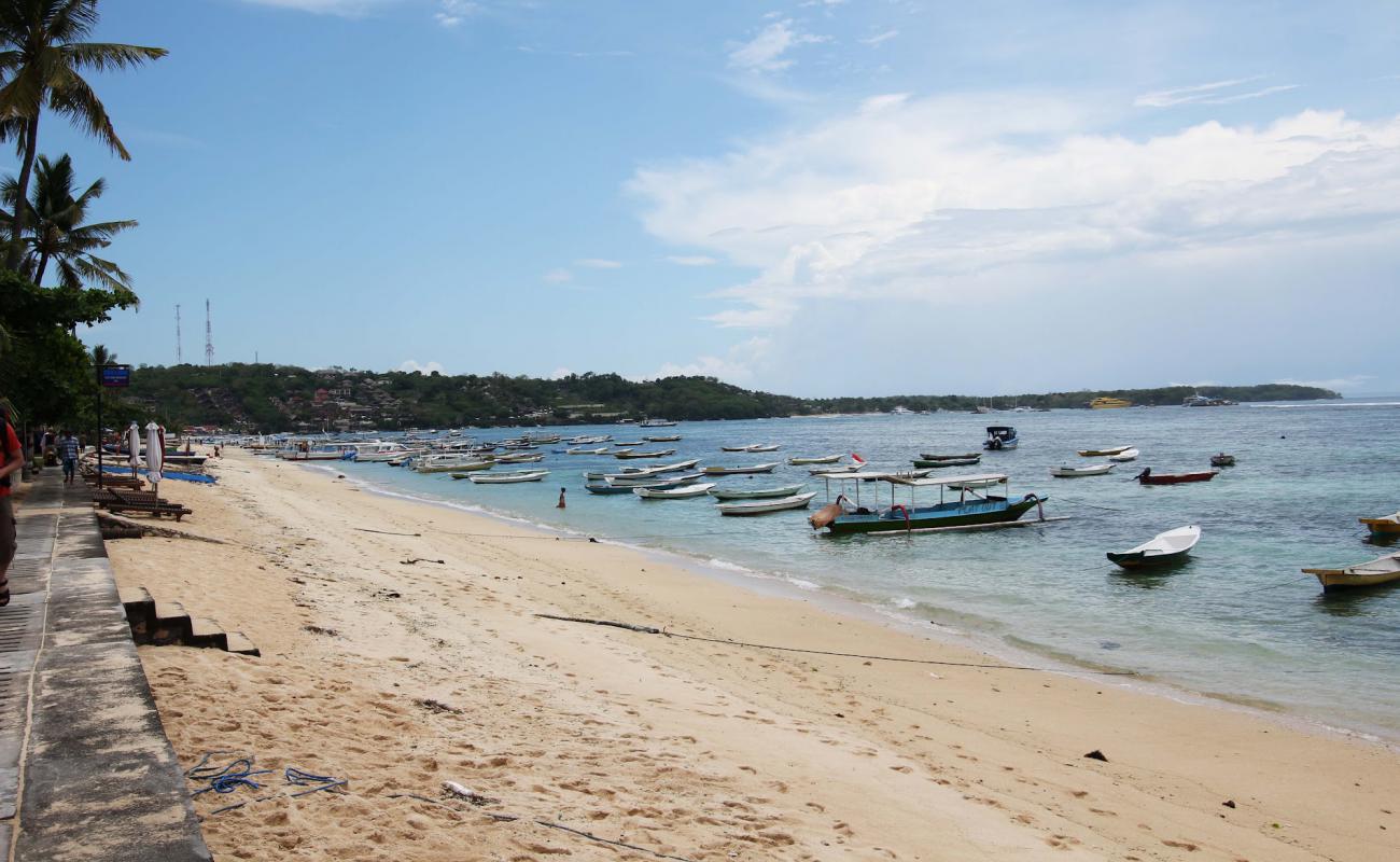 Photo of Jungutbatu Beach with bright sand surface