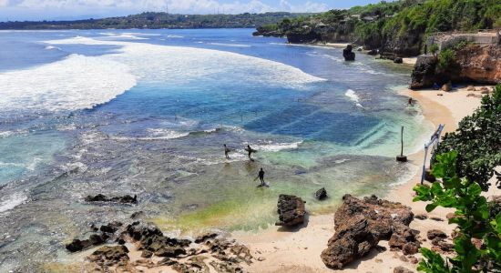 Secret Point Beach