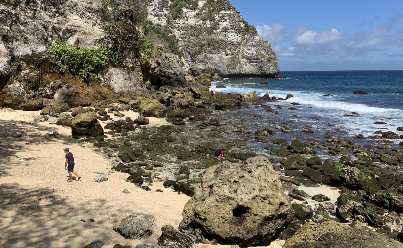 Photo of Tembeling Beach with bright sand & rocks surface