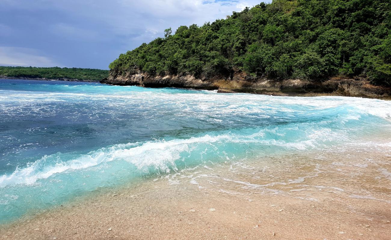 Photo of Puyung Beach with white sand surface